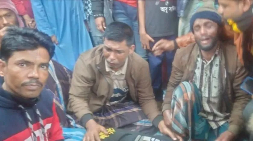 হেলমেট না থাকায় ‘সেনাসদস্যের মারধরে’ যুবকের মৃত্যু! 